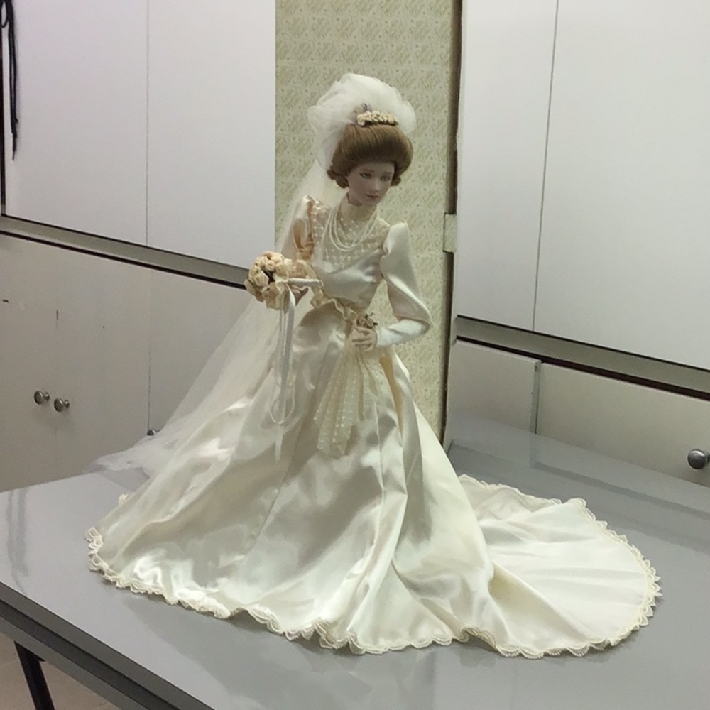 FRANKLIN HEIRLOOM DOLLS